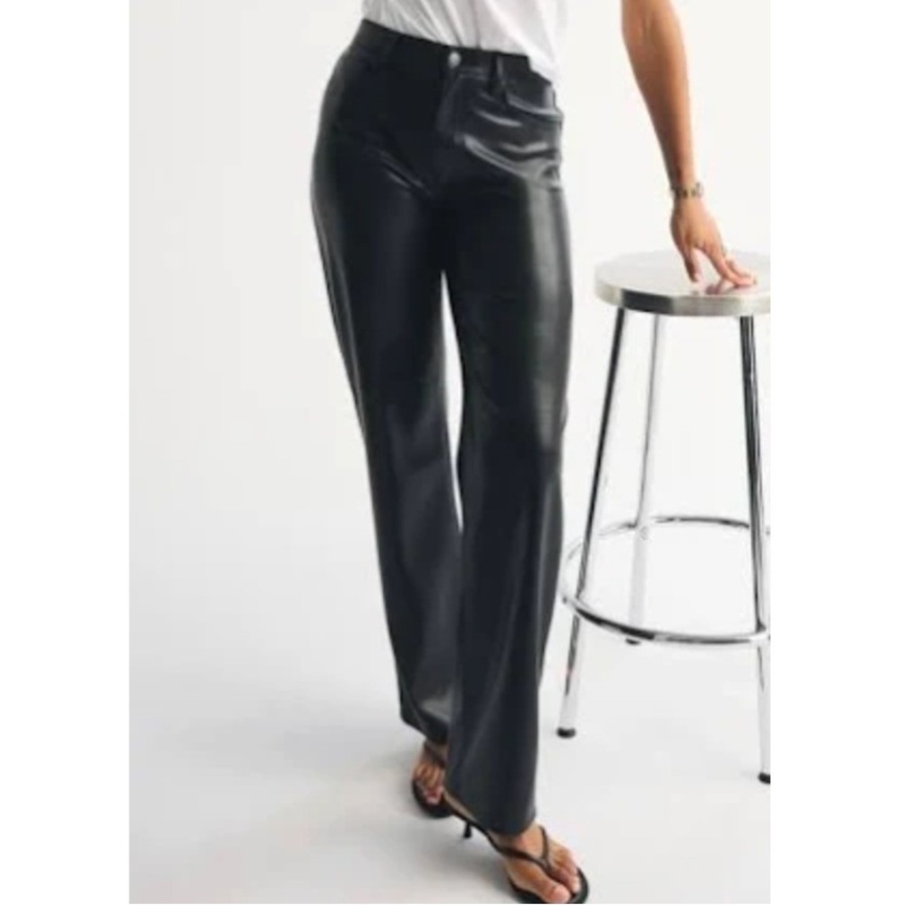 Abercrombie & Fitch 90s Relaxed Ultra High Rise Vegan Leather Pants Black 28 6